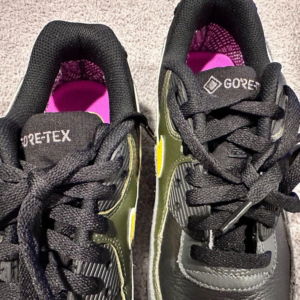 Nike Air Max 90 Goretex Black and Yellow Sneakers - Picture 9 of 11